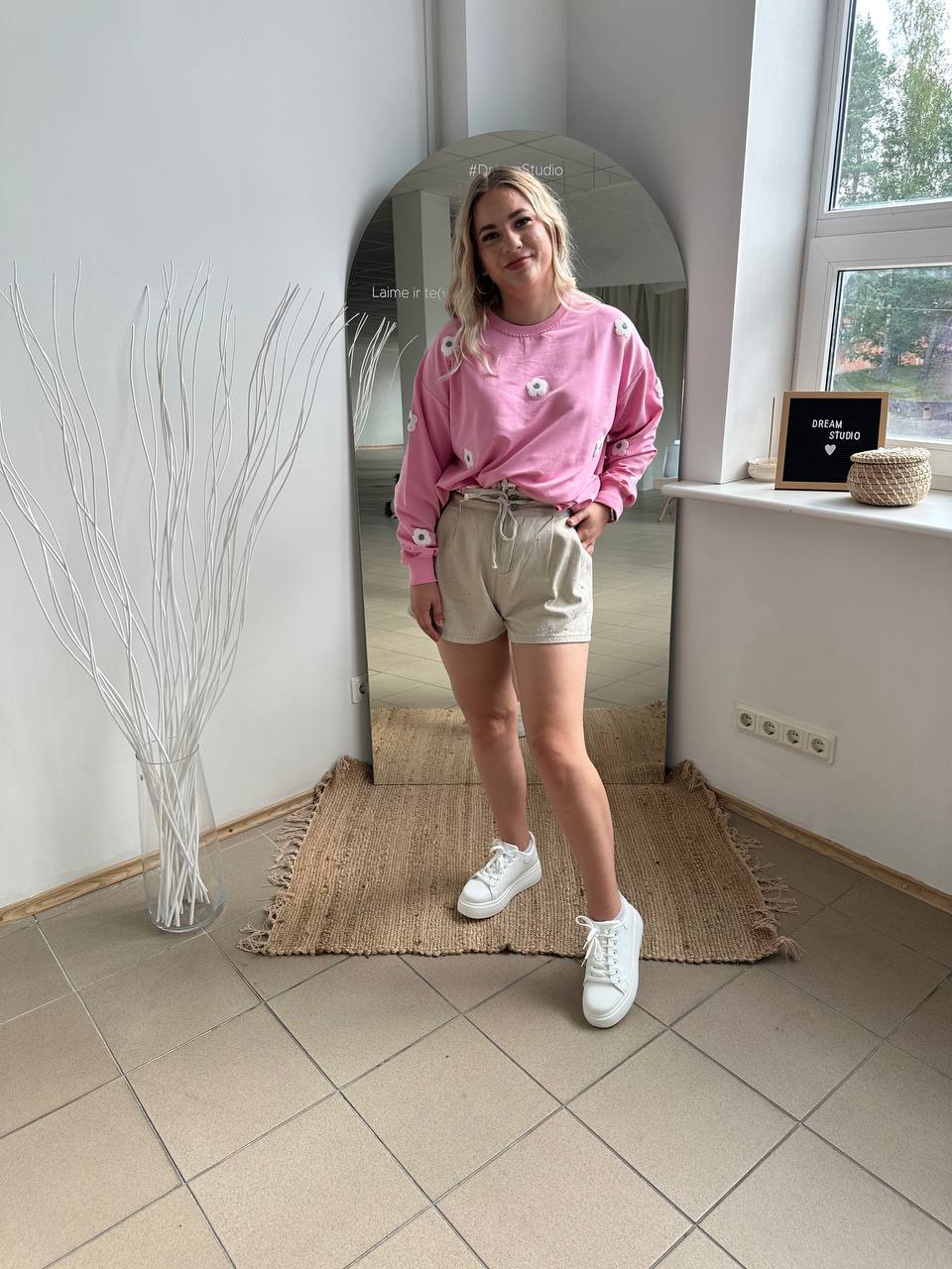 BĒŠI DŽINSA ŠORTI AR AKMENTIŅIEM